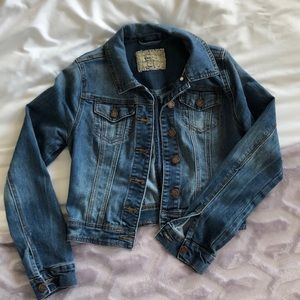 Cropped denim jacket